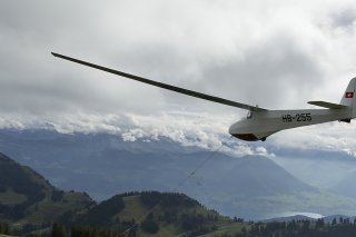 La nécessité pour un planeur de disposer d'un transpondeur est rappelée par le Service d'enquête de sécurité (Archives).